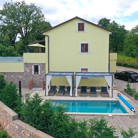Holiday Home Tos Risika Exterior foto