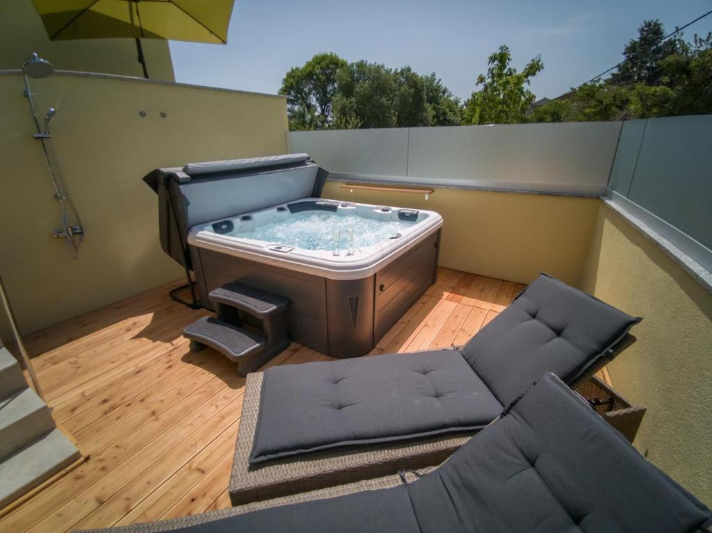 Holiday Home Tos Risika Exterior foto