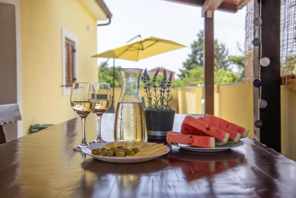 Holiday Home Tos Risika Exterior foto