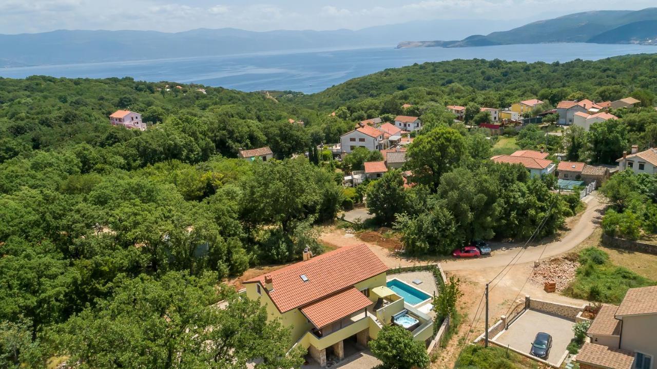 Holiday Home Tos Risika Exterior foto