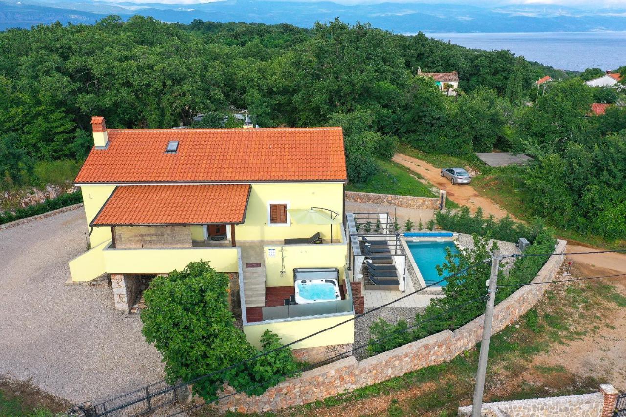 Holiday Home Tos Risika Exterior foto
